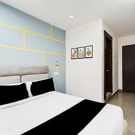 Super Townhouse Madhapur 100 Feet Road Formerly Jkc Grand Hyderabad Ngoại thất bức ảnh