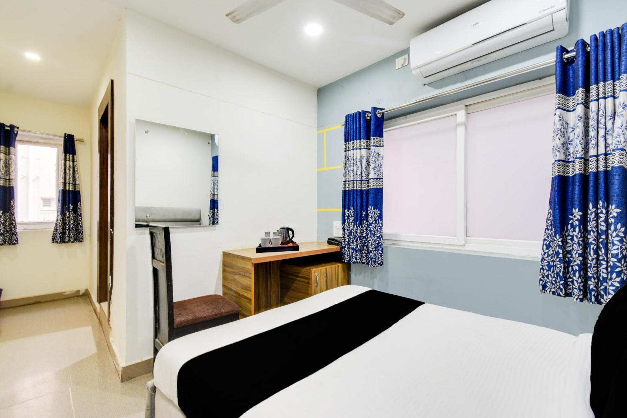Super Townhouse Madhapur 100 Feet Road Formerly Jkc Grand Hyderabad Ngoại thất bức ảnh